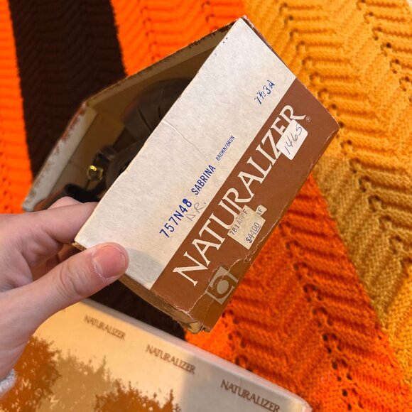 1970s Naturalizer Brown Leather T-bar Roman Mary Jane sandal heels- made in Cana - Picture 4 of 11